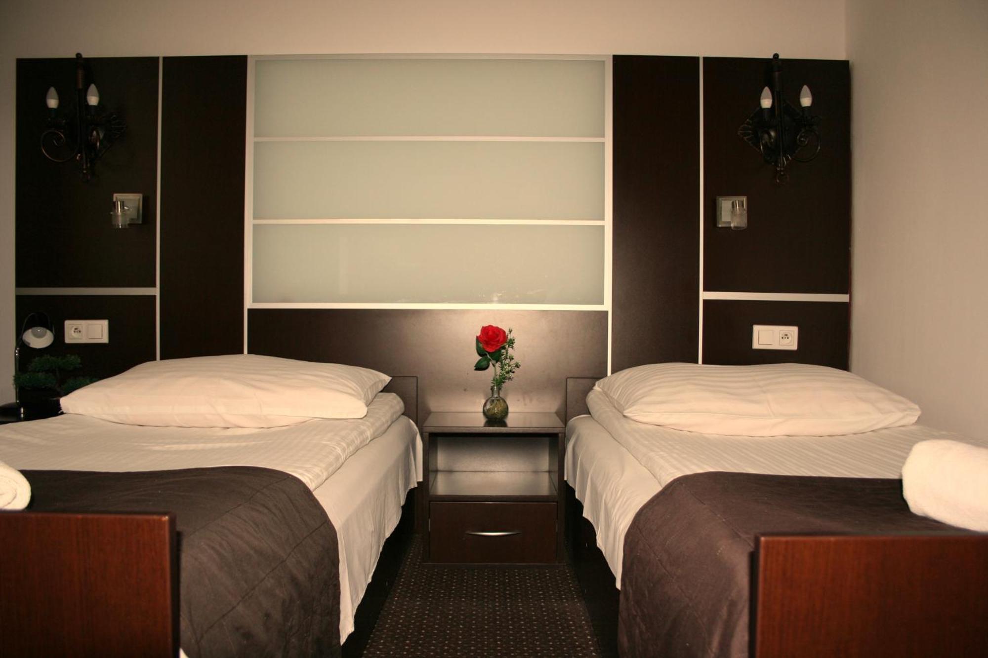 Hotel Junior 2 Krakow Luaran gambar