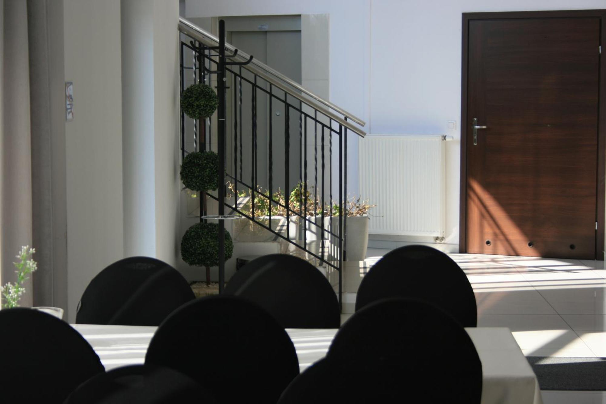 Hotel Junior 2 Krakow Luaran gambar