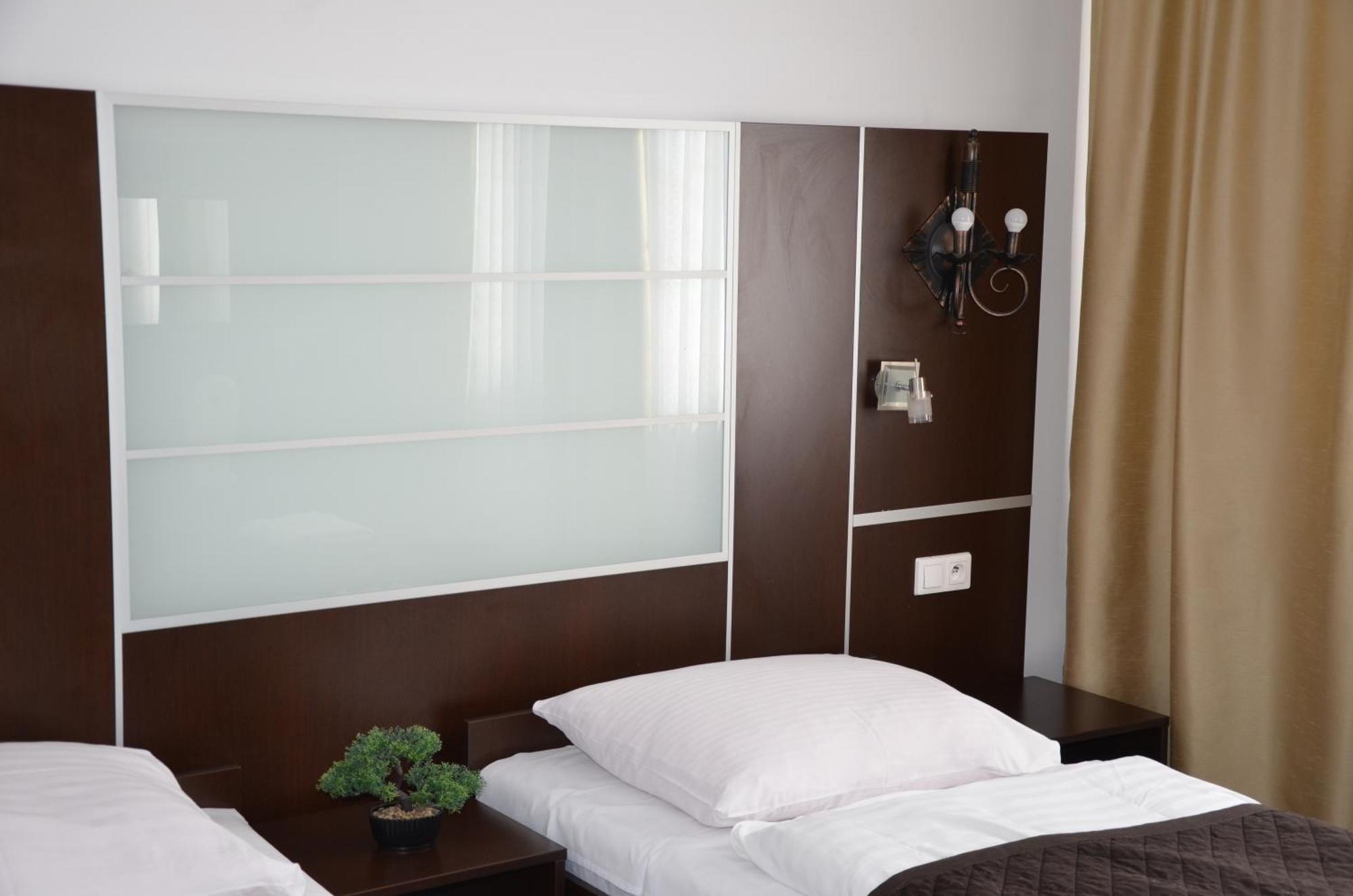 Hotel Junior 2 Krakow Luaran gambar