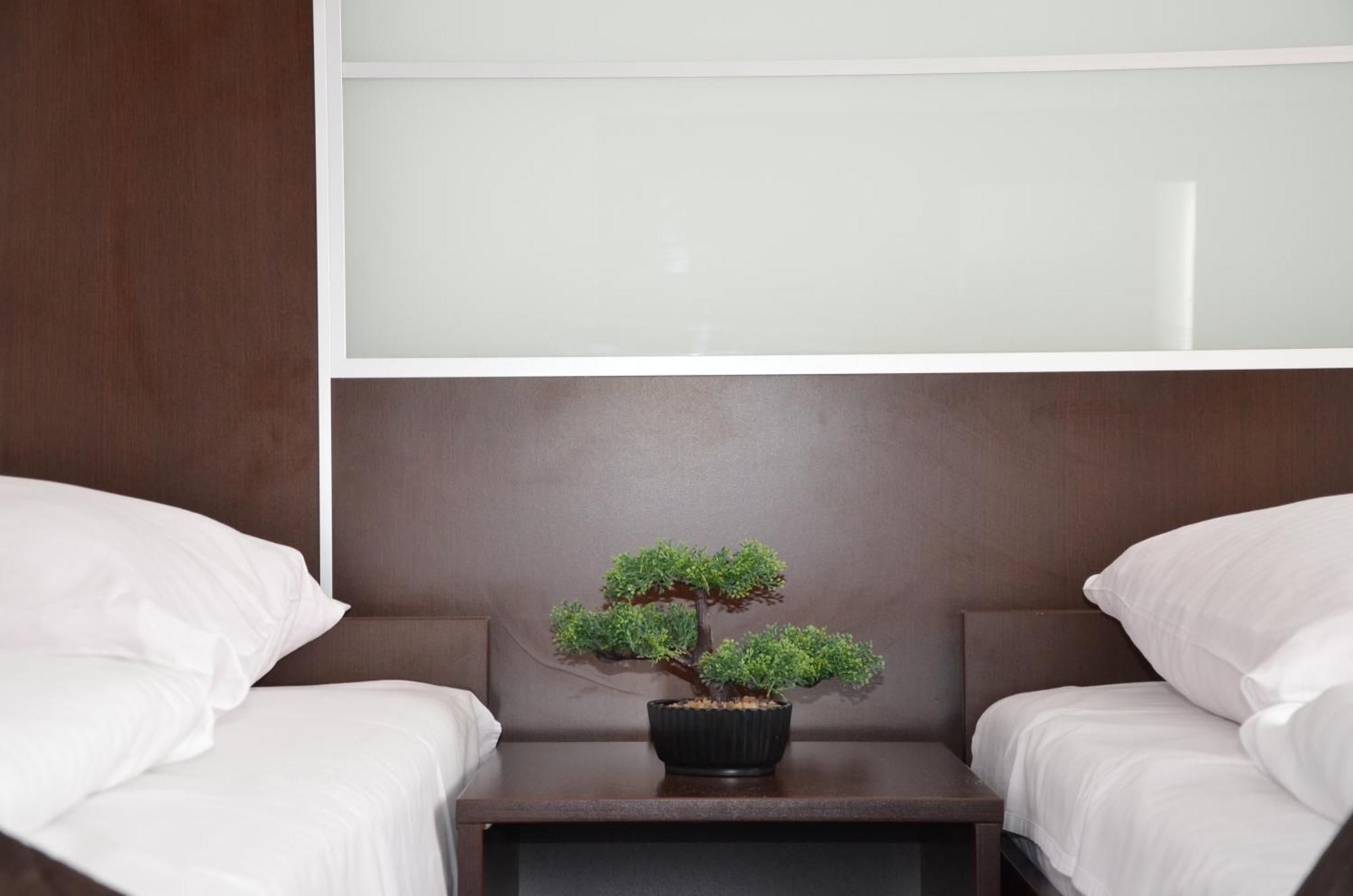 Hotel Junior 2 Krakow Luaran gambar